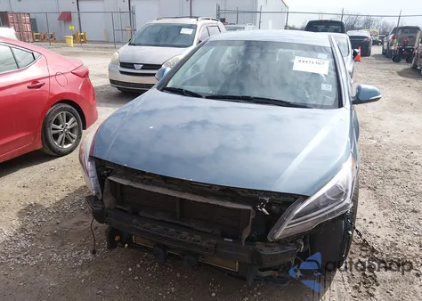 2016 Hyundai Sonata Hybrid Limited z USA, uszkodzony, nr VIN KMHE34L14GA016940